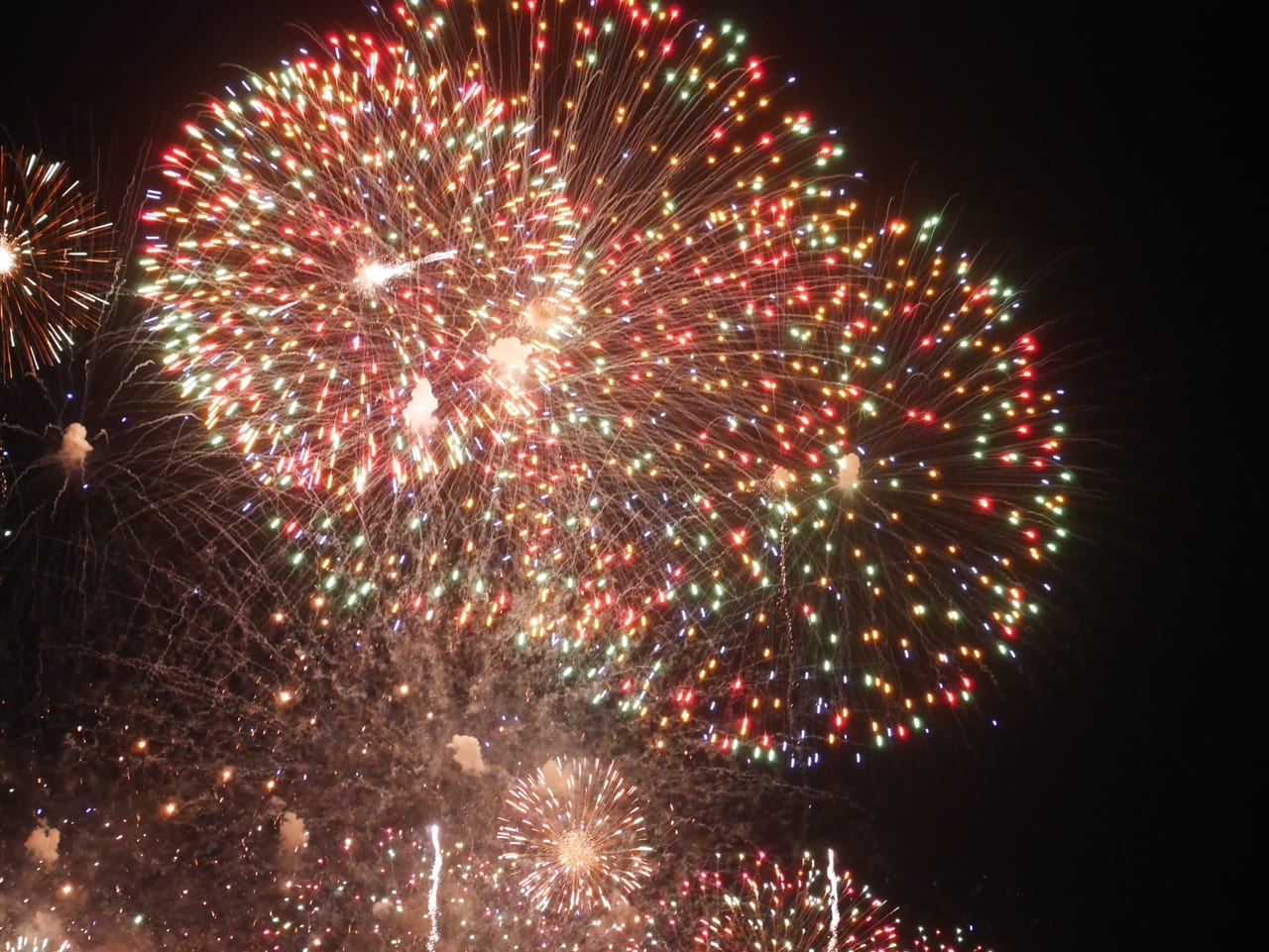 松阪市 松阪でサプライズ花火 三谷うなぎ屋の 希望の花火in松阪 は今週土曜日です 号外net 松阪市