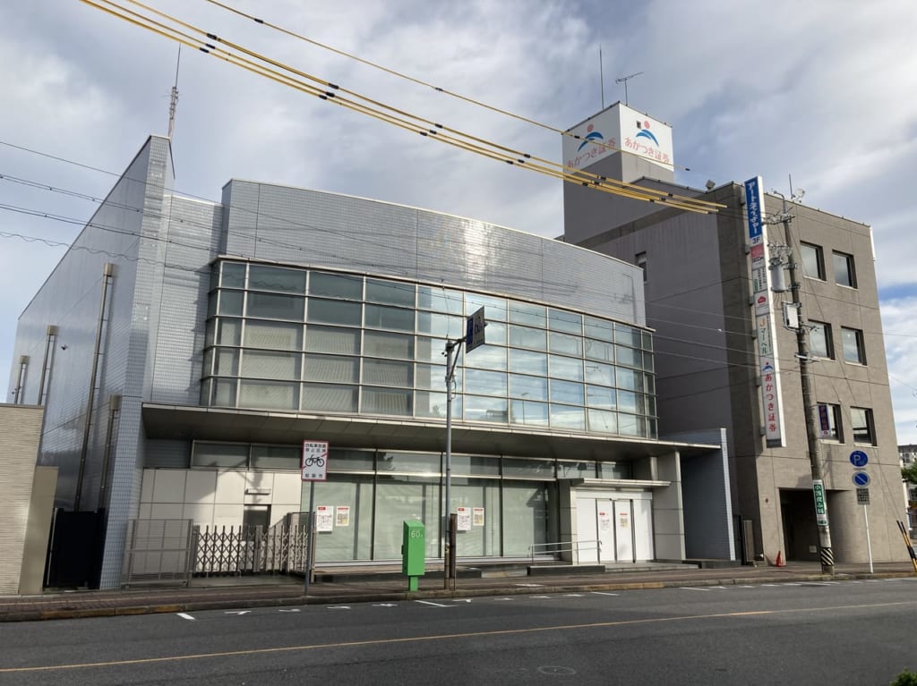閉店した三菱UFJ銀行松阪支店の松阪駅前店舗