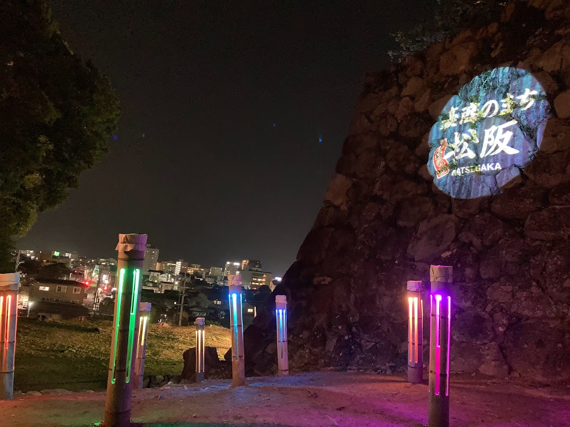 松坂城桜ライトアップ2022竹灯りと夜景