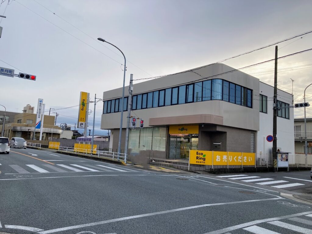 エコリング三重松阪店、遠目