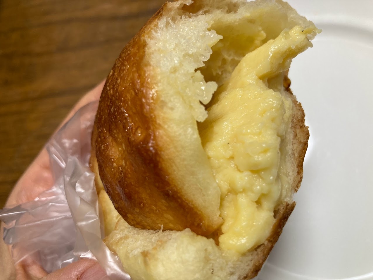 パンとほっぺのクリームパン