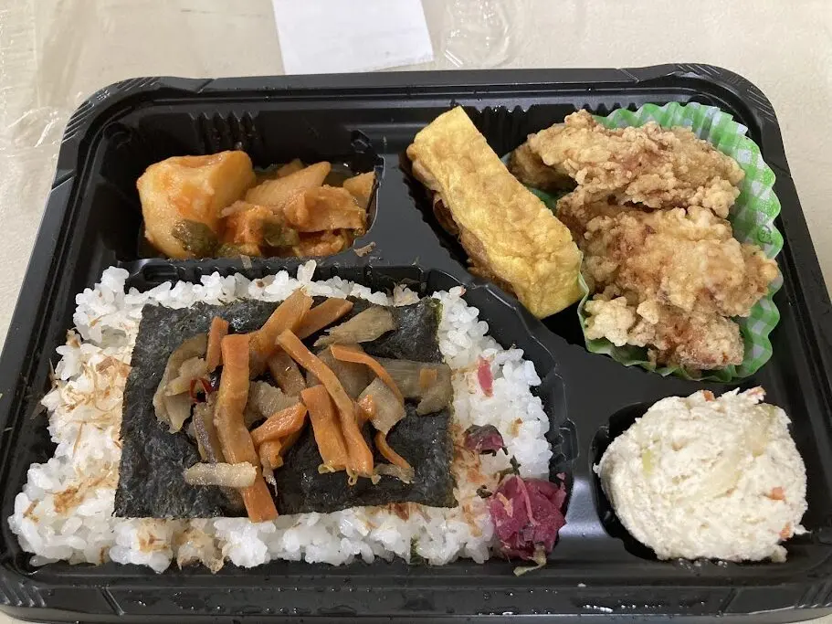 ベルファームあしたもの弁当フタオープン