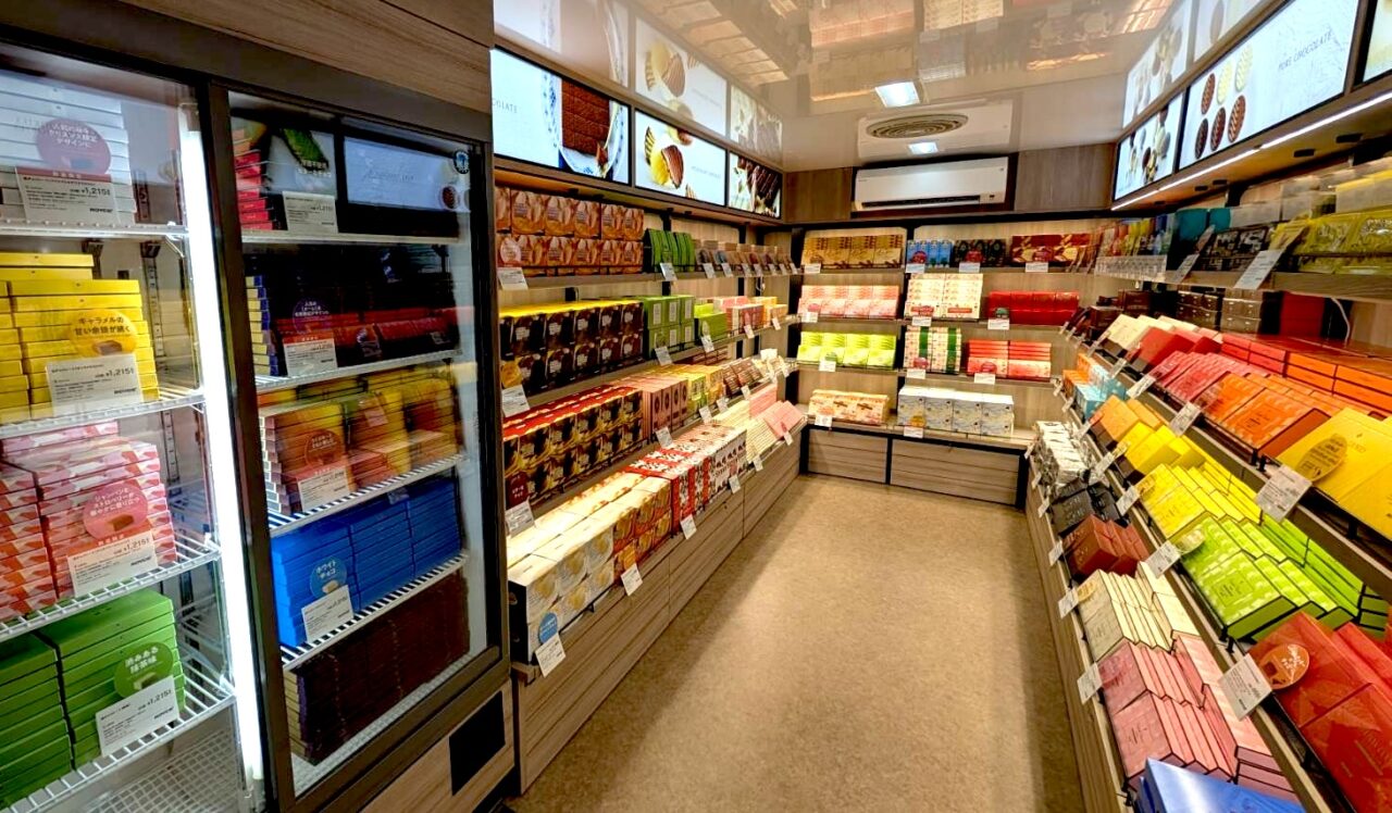 ロイズのトラックの中