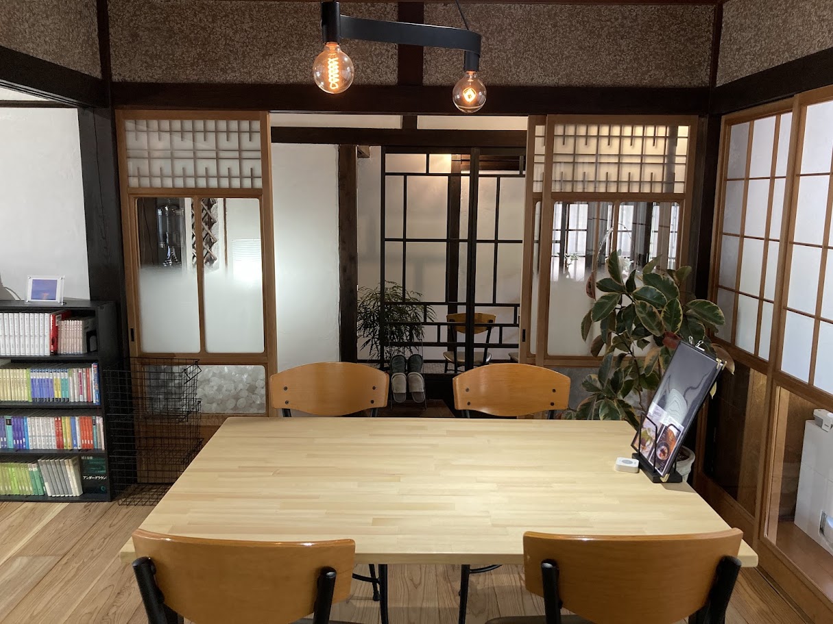 カフェストーリアのテーブル