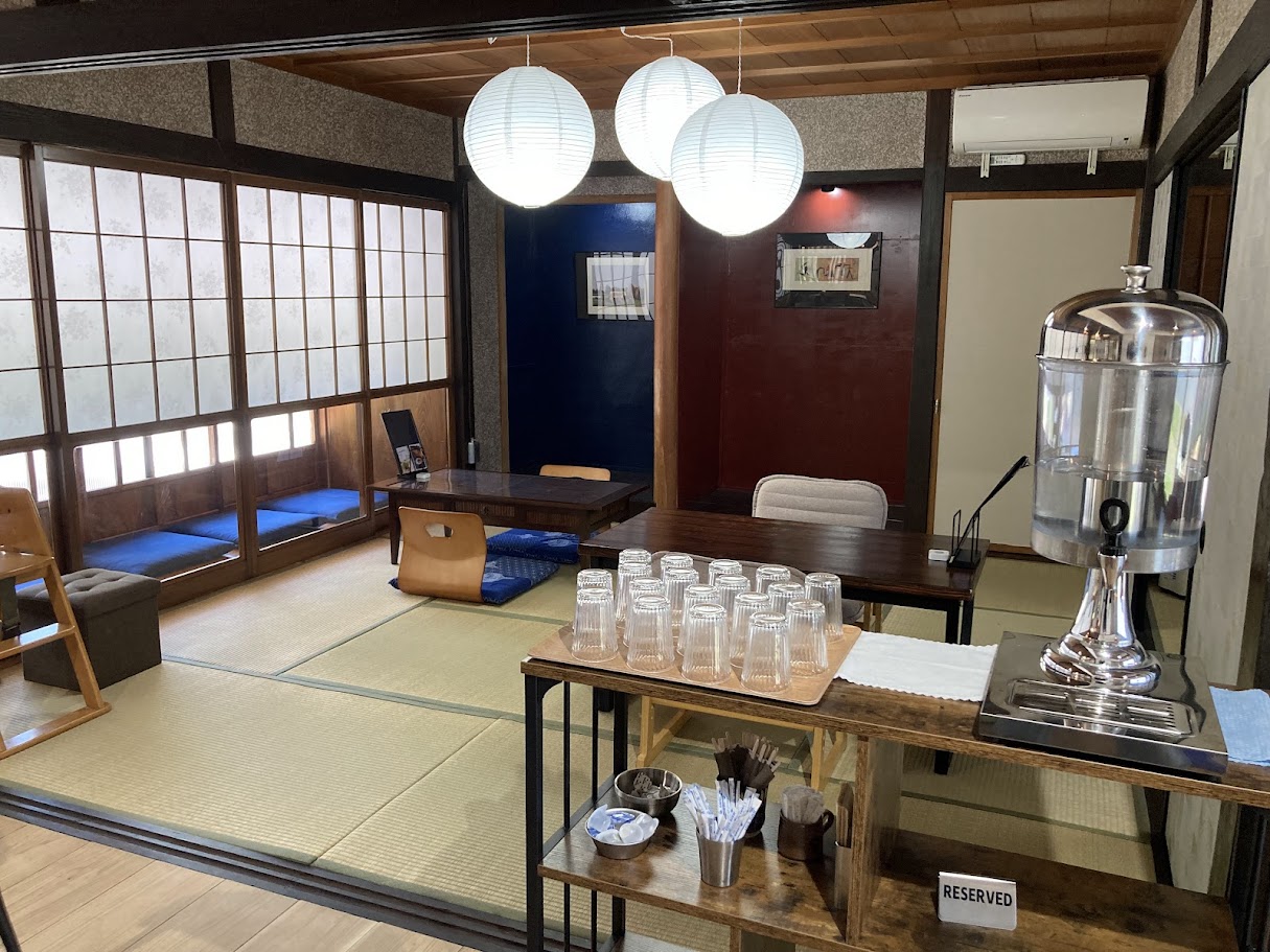 カフェストーリアの和室手前