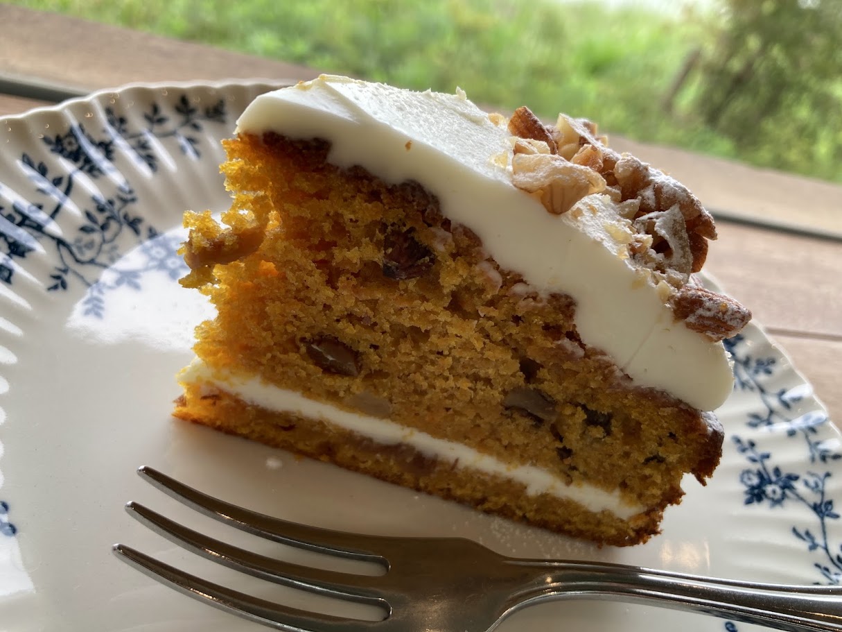 トラストカフェキャロットケーキ