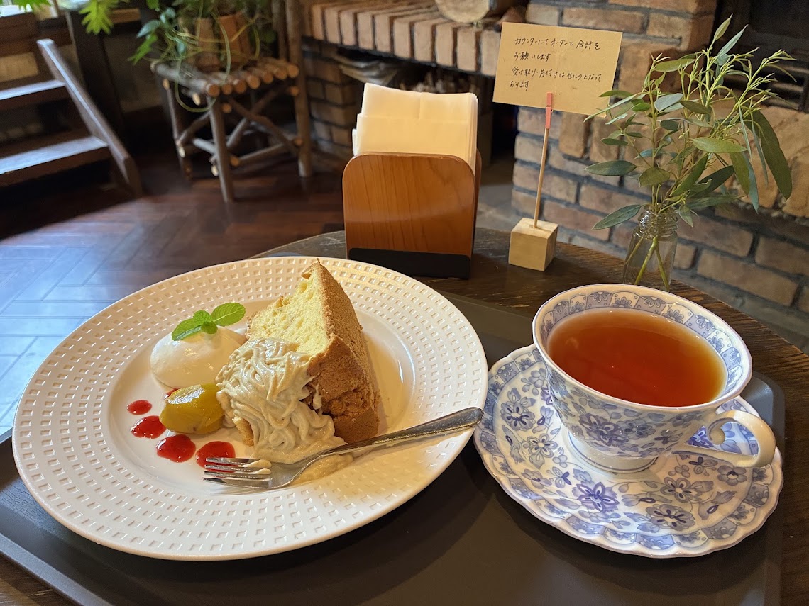 フォレストピアのケーキと紅茶