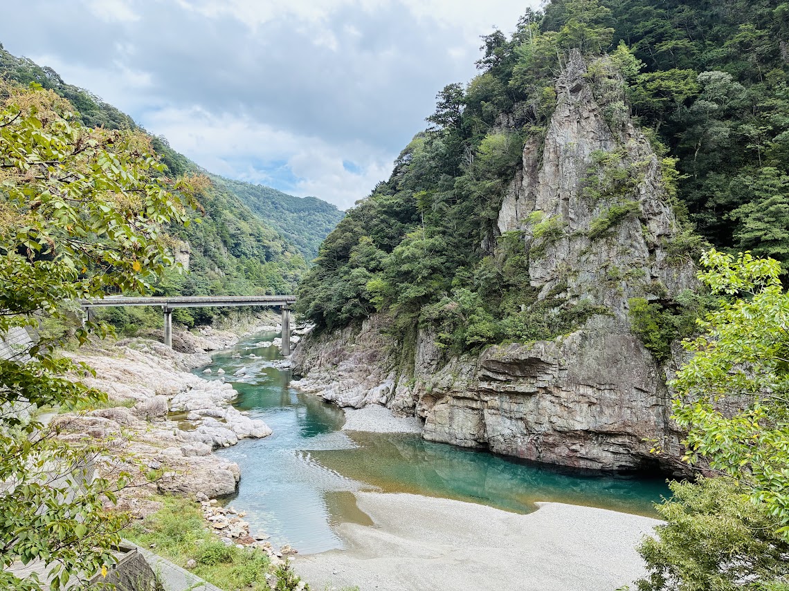清流茶屋の川2