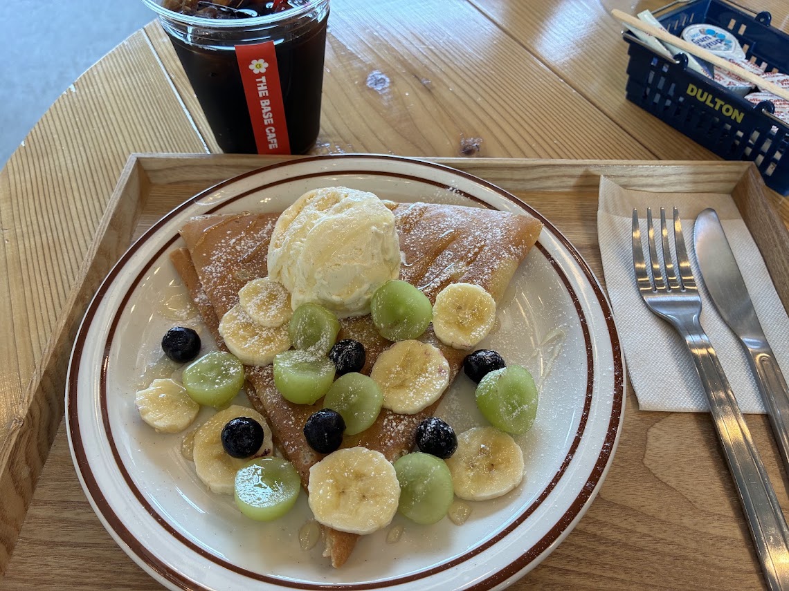 ザベースカフェのお皿クレープ